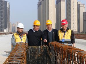 集團公司高管層巡視洛陽在建工程